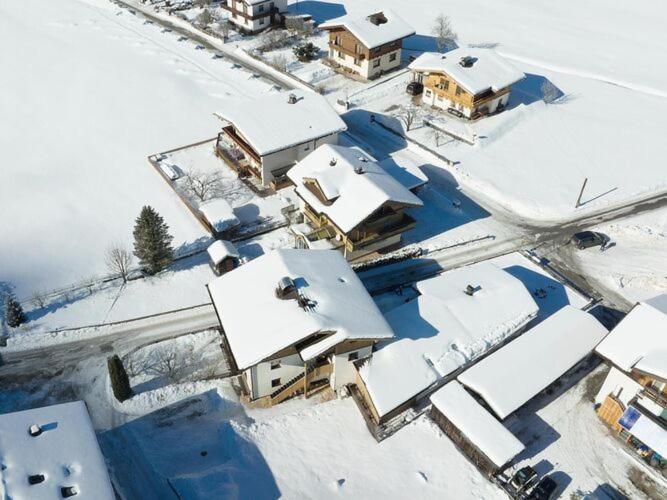 Apartment Eva In With Balcony Wald im Pinzgau